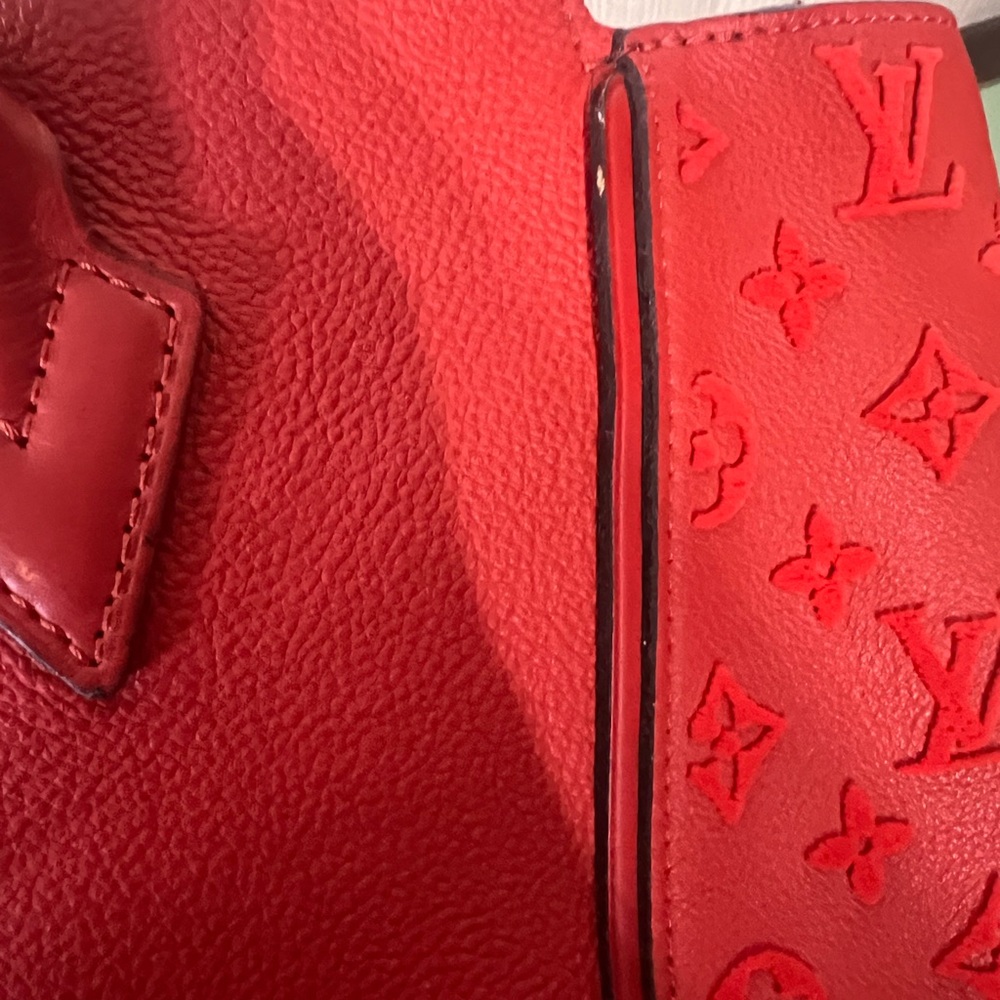Louis Vuitton Red Tote with Textured Sides - Picture 11 of 16